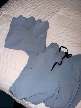 Figs Women's Scrub Set - Light Blue with Black Drawstring